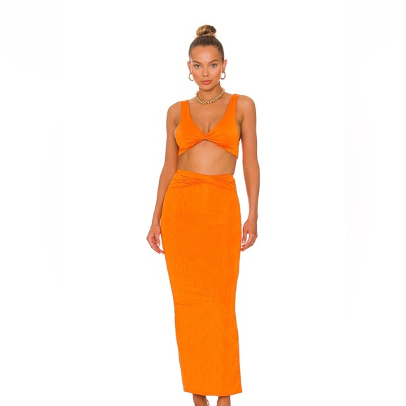 revolve set - Picture 3 of 4